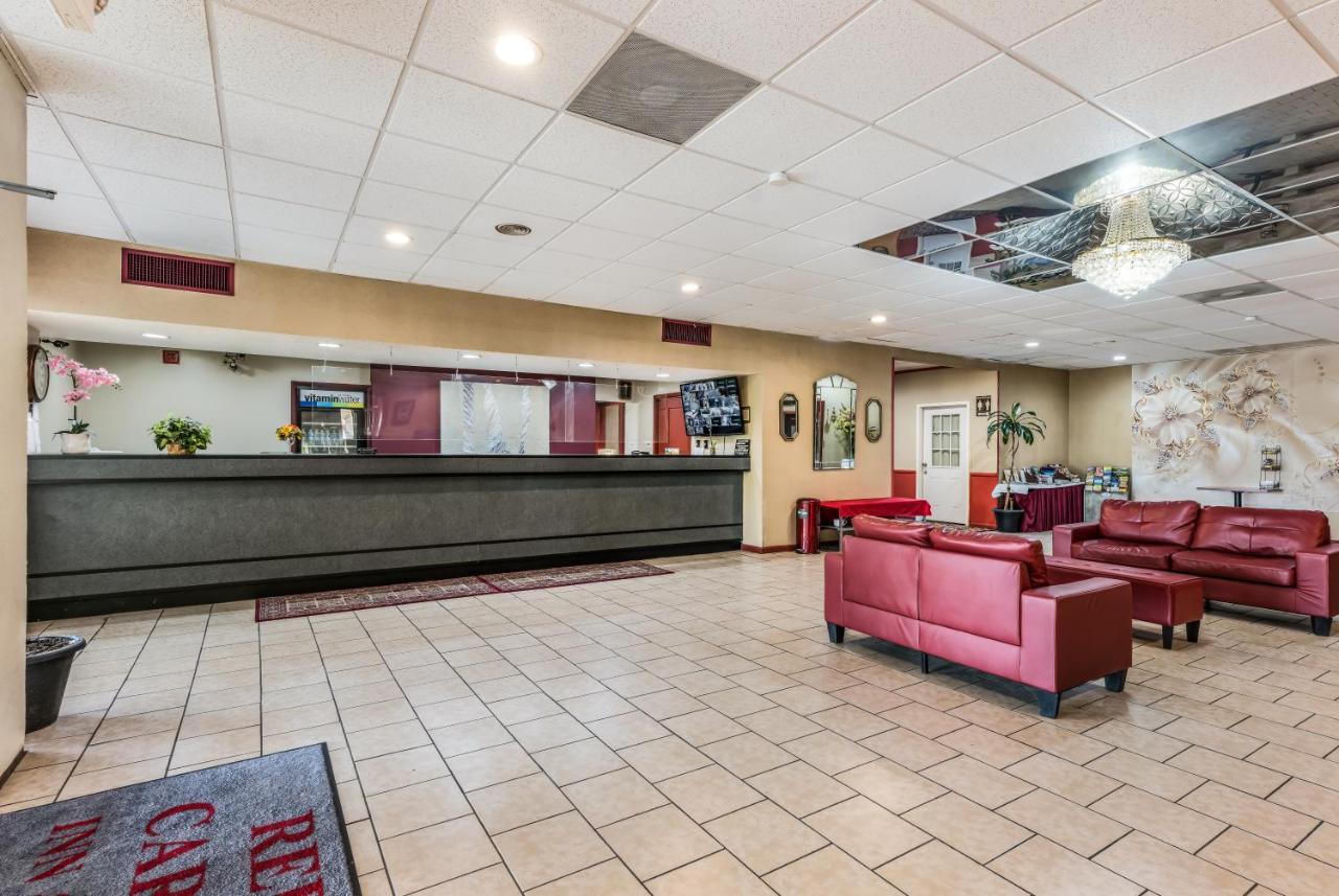 Red Carpet Inn & Suites Hazleton Exterior foto